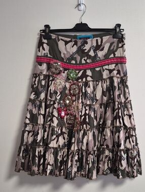 Spy Zone Exchange skirt